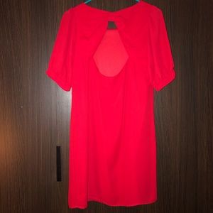 Classic tied with a bow red shift dress!